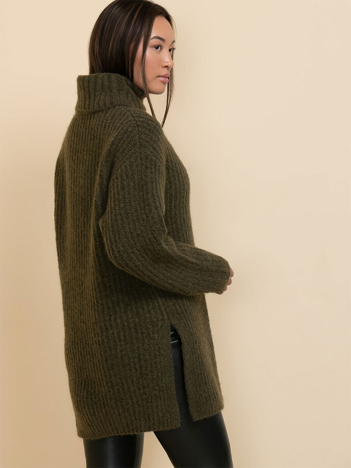 Wool-Blend Chunky Tunic Sweater Image 6