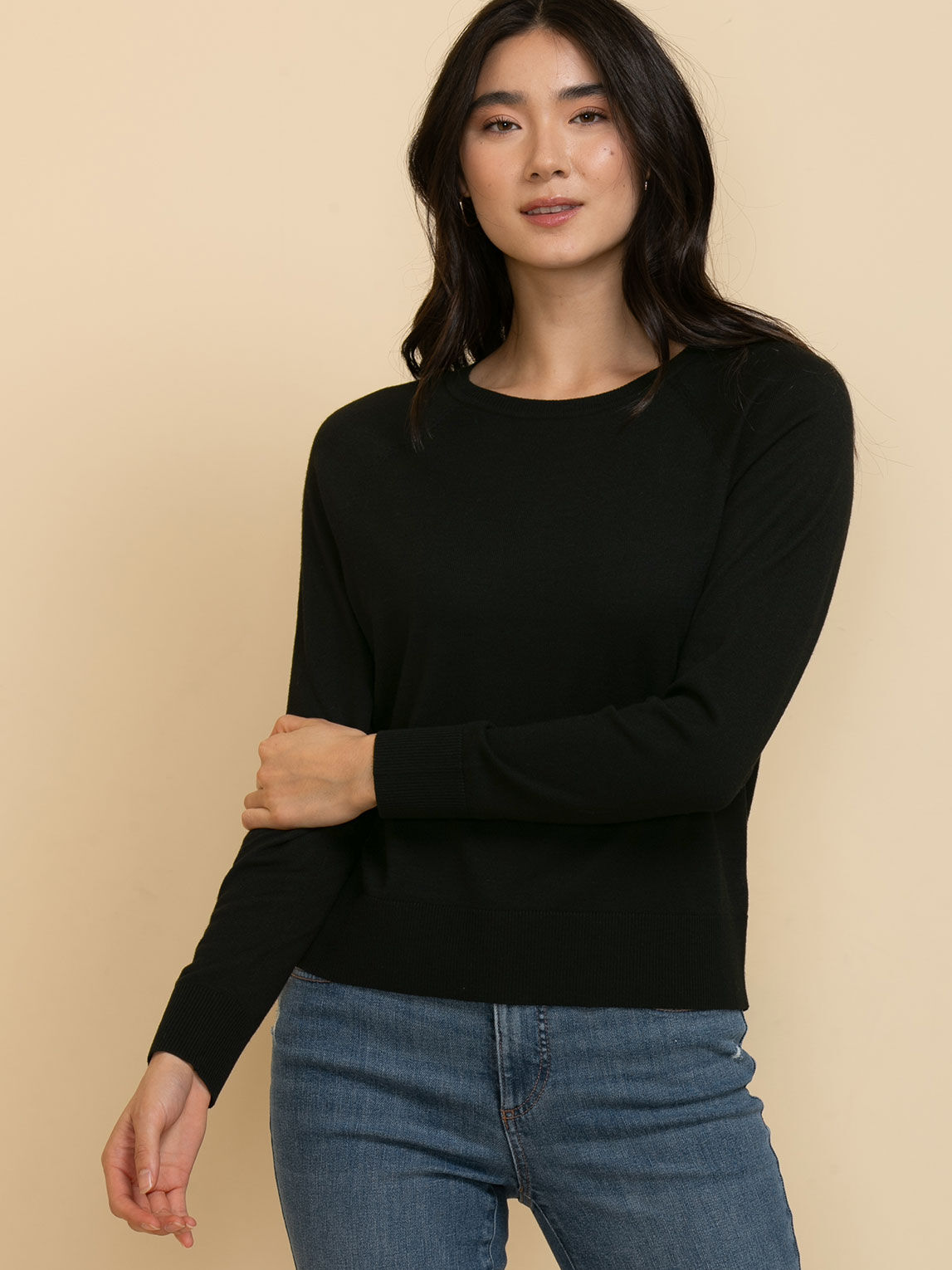 Black women's crew neck sweater store