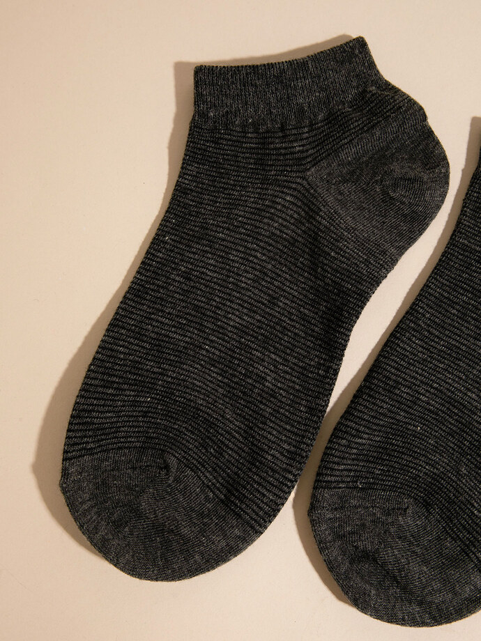 Fine Stripe Ankle Sock Image 4