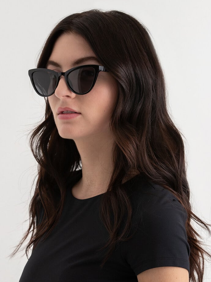 Cat Eye Frame Sunglasses with Case Image 3