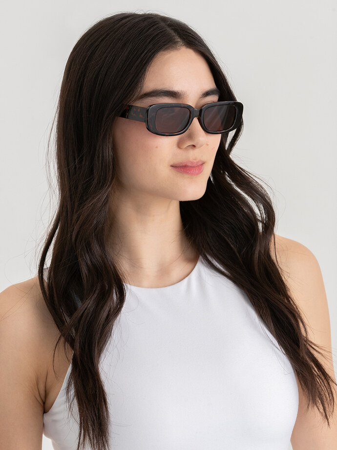 Rectangle Frame Sunglasses with Case Image 3