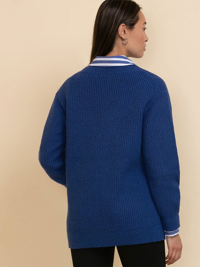 Long Sleeve V-Neck Sweater Image 4