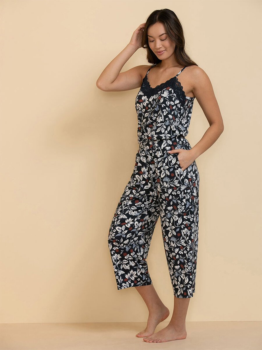 Lace Trim Cami with Crop Pant Sleepset