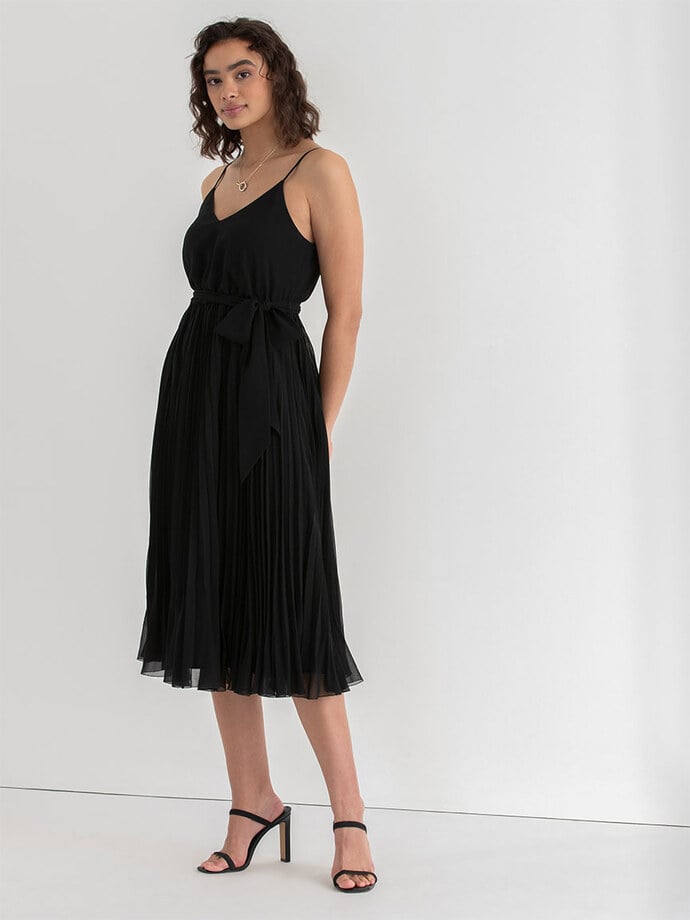 V-Neck Pleated Skirt Midi Dress Image 3