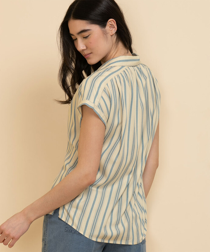 Extended Sleeve Collared Shirt Image 4