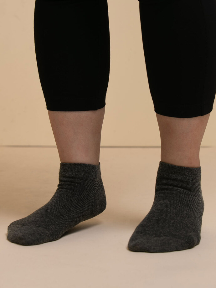 Fine Stripe Ankle Sock Image 3