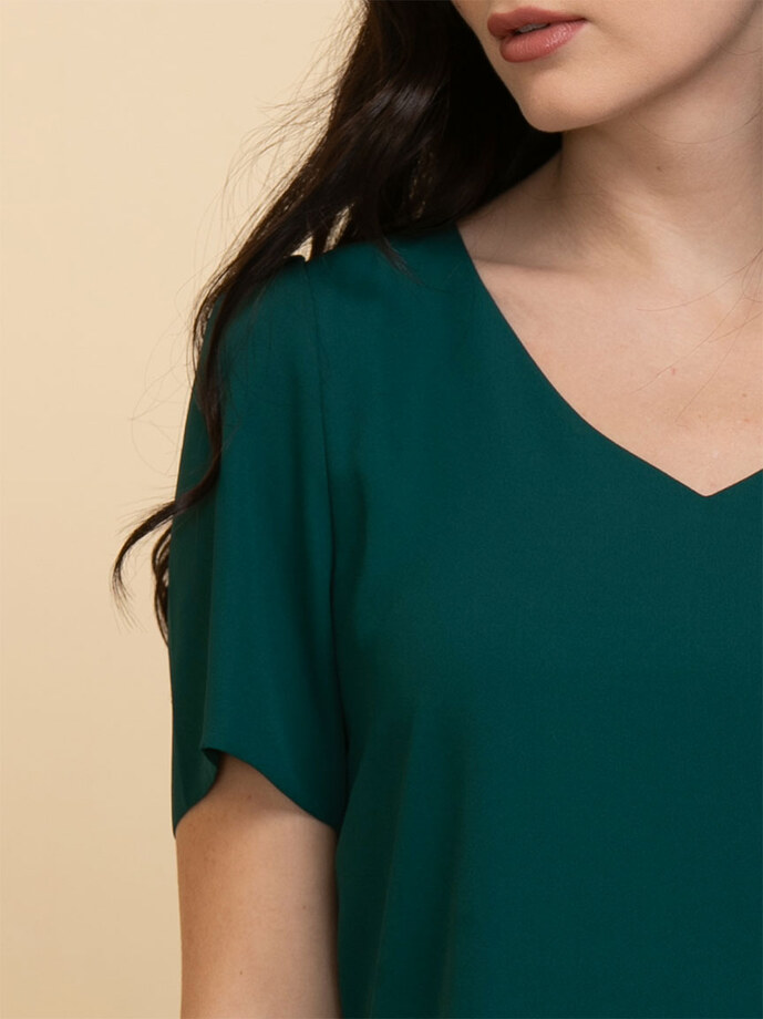 Vera Short Sleeve 2-Layer Essential V-Neck Blouse Image 3