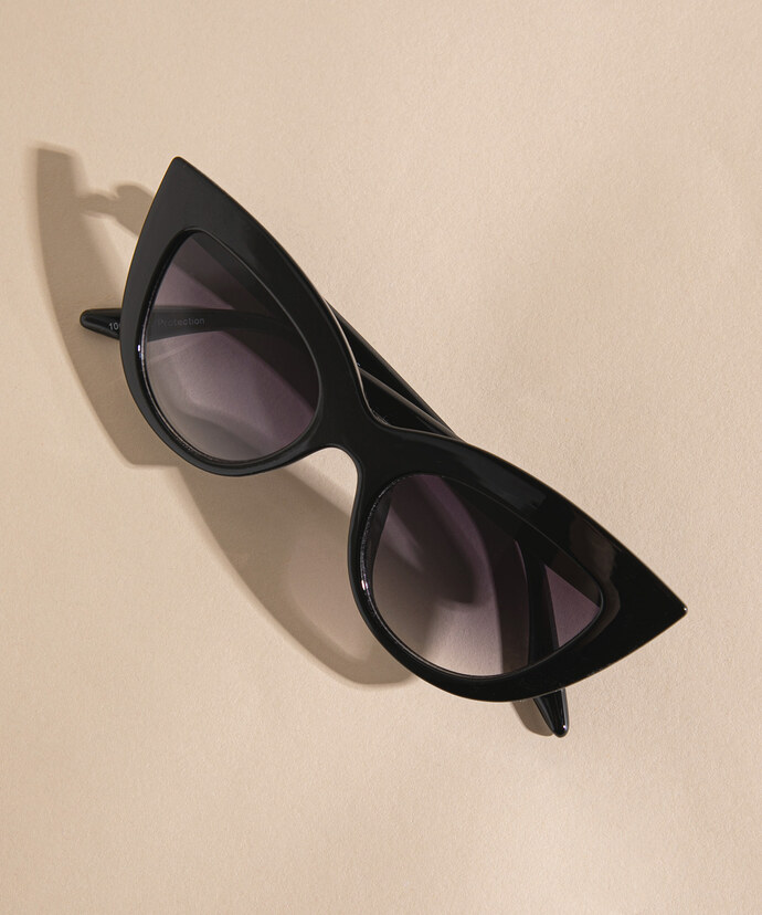 Black Cat Eye Frame Sunglasses Image 1