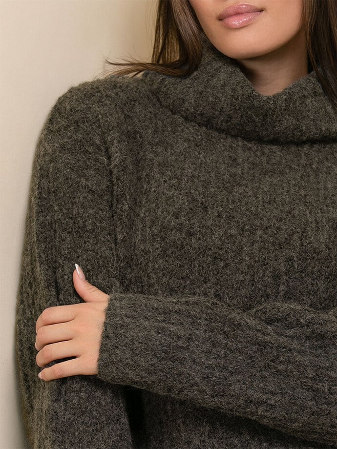 Wool-Blend Chunky Tunic Sweater Image 4