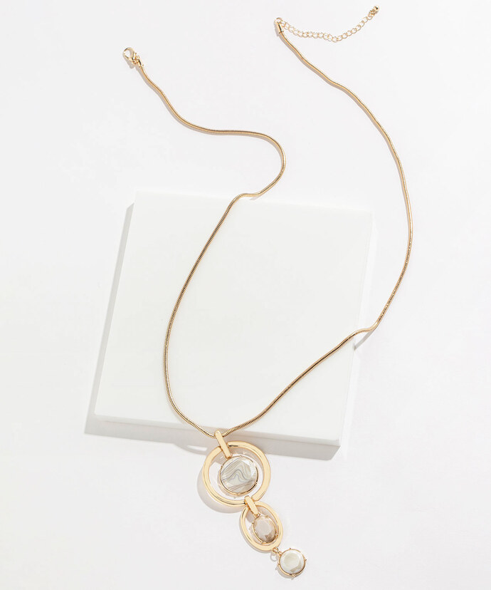 Gold Circle Pendant Necklace Image 1