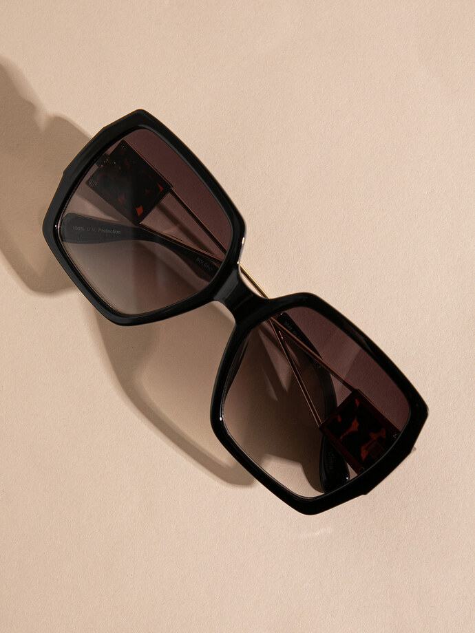 Oversized Black Frame Sunglasses Image 1