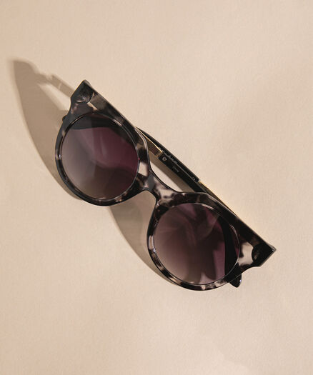 Black Tortoise Round Frame Sunglasses, Black