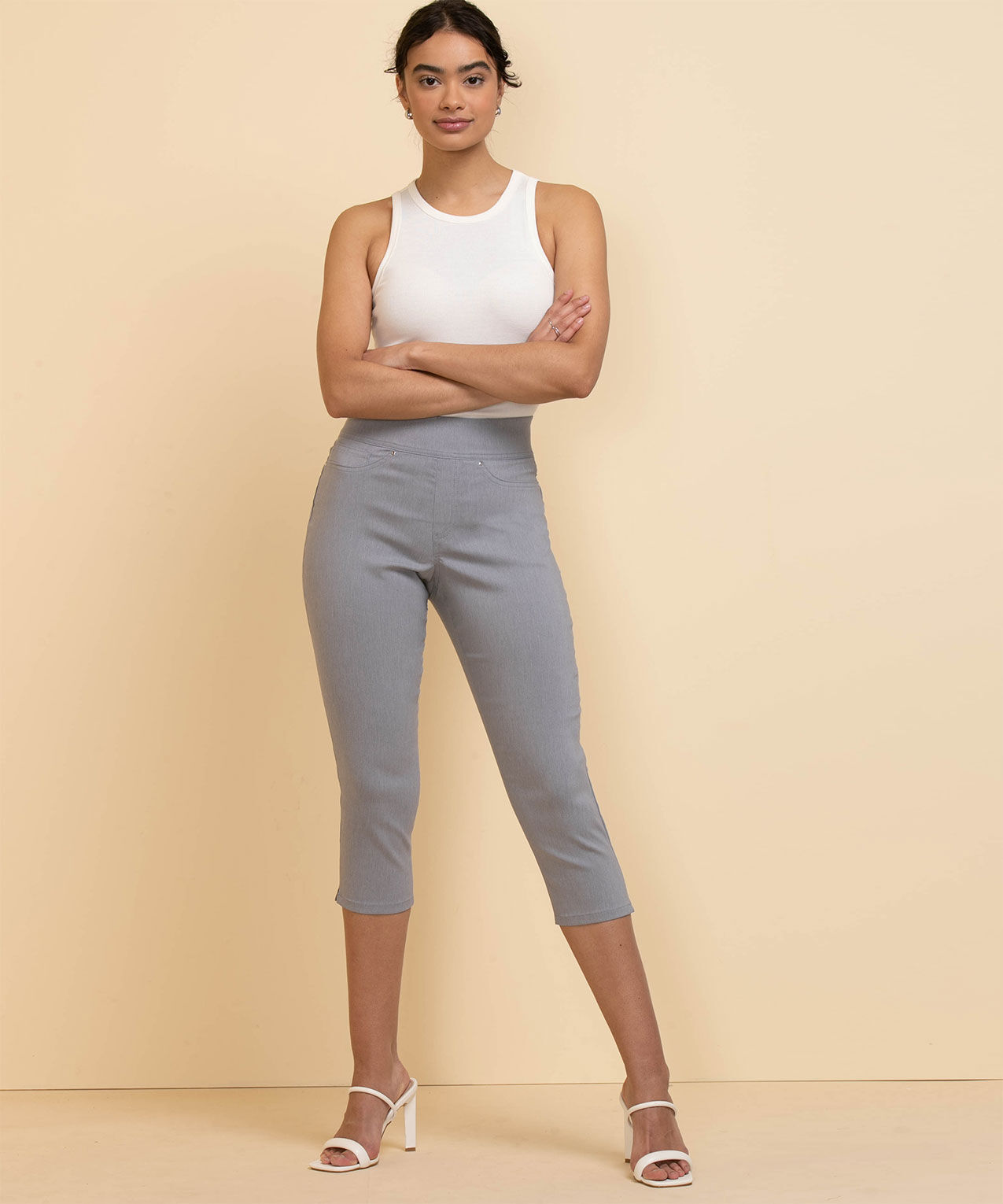Light grey capri pants deals