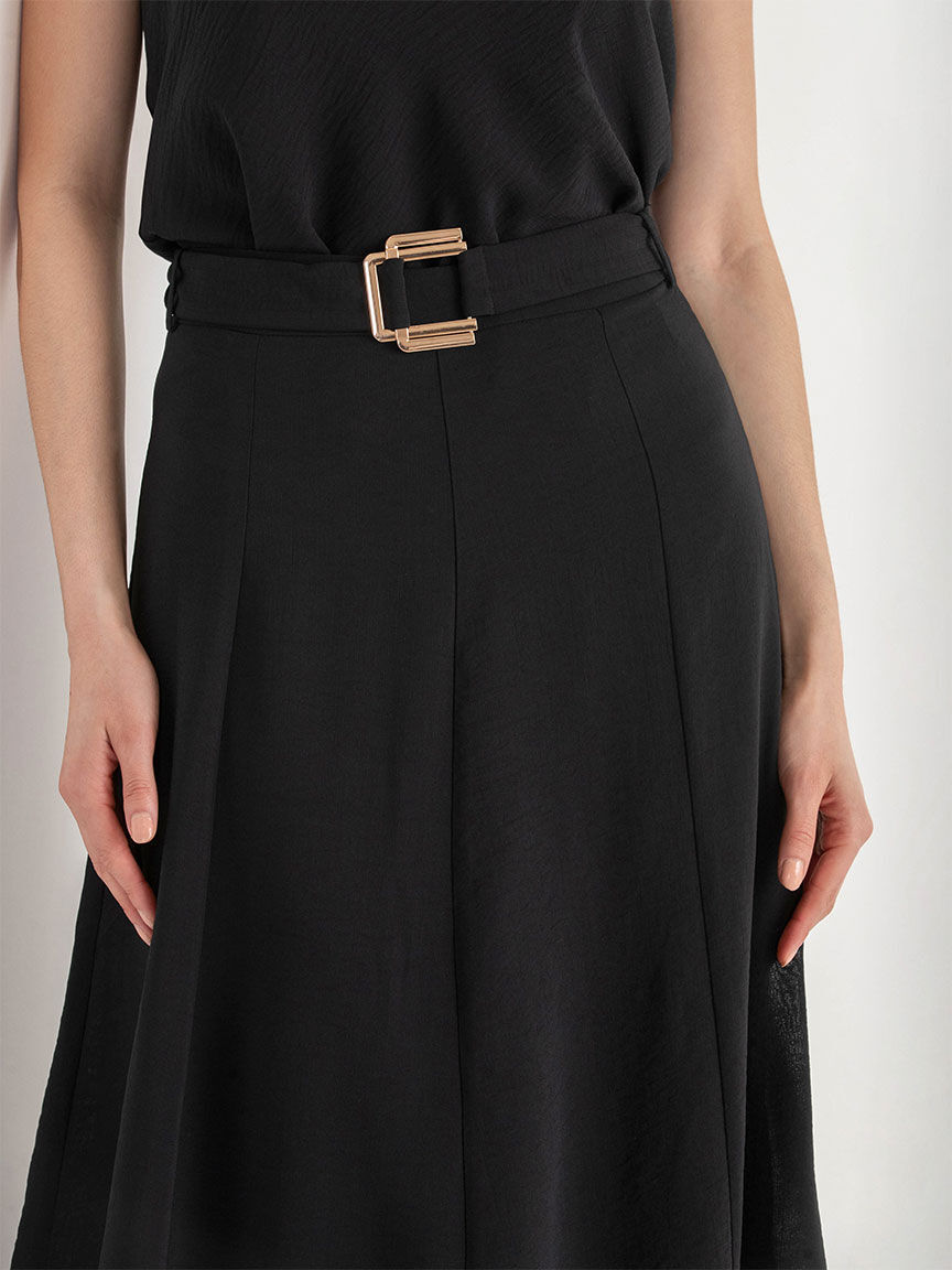 A Line Textured Midi Skirt with Buckle