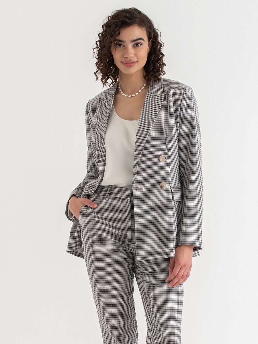 London Double-Breasted Relaxed Blazer in Luxe Tailored