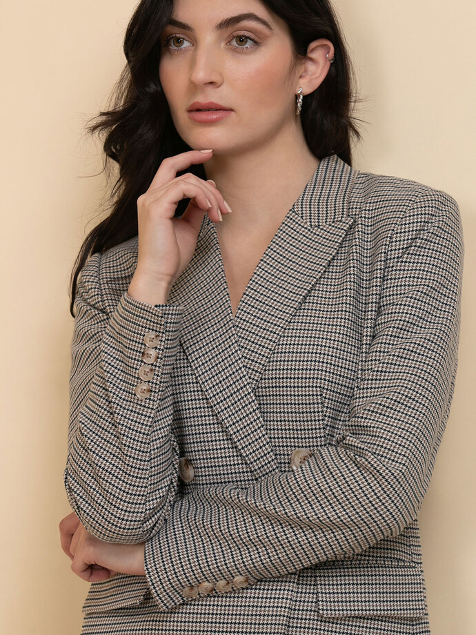 London Double-Breasted Relaxed Blazer in Luxe Tailored Image 2