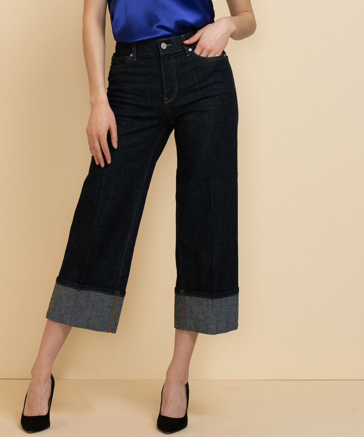 Cuffed cropped jeans deals