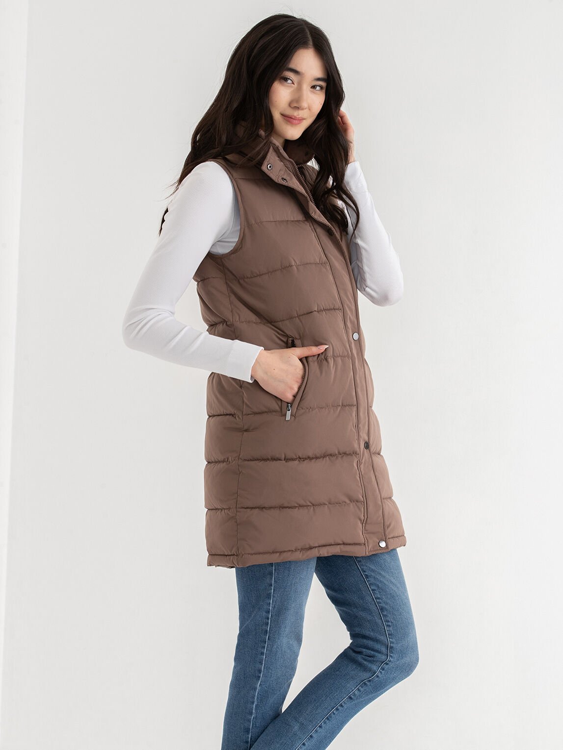 Long puffer vest sale with fur hood