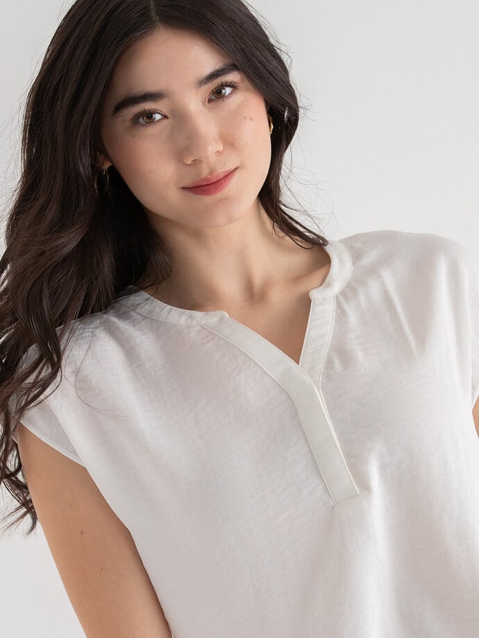 Linny Extend Sleeve Henley Blouse Image 3