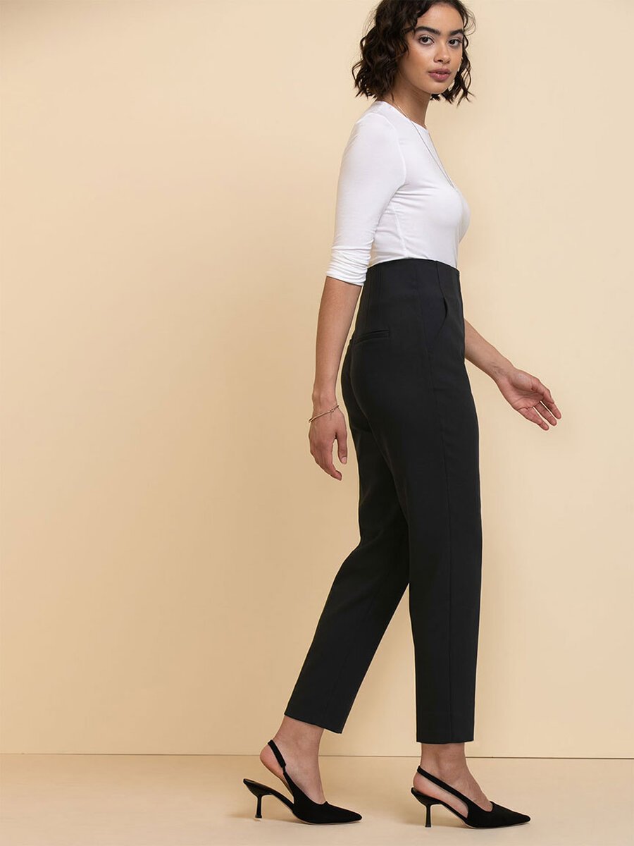 Cameron Carrot Leg Pant in Luxe Tailored