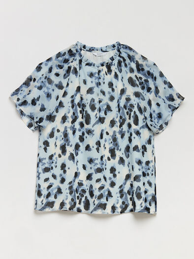 Short Flutter Sleeve Chiffon Blouse, Blue Animal Short Flutter Sleeve Chiffon Blouse, Blue Animal