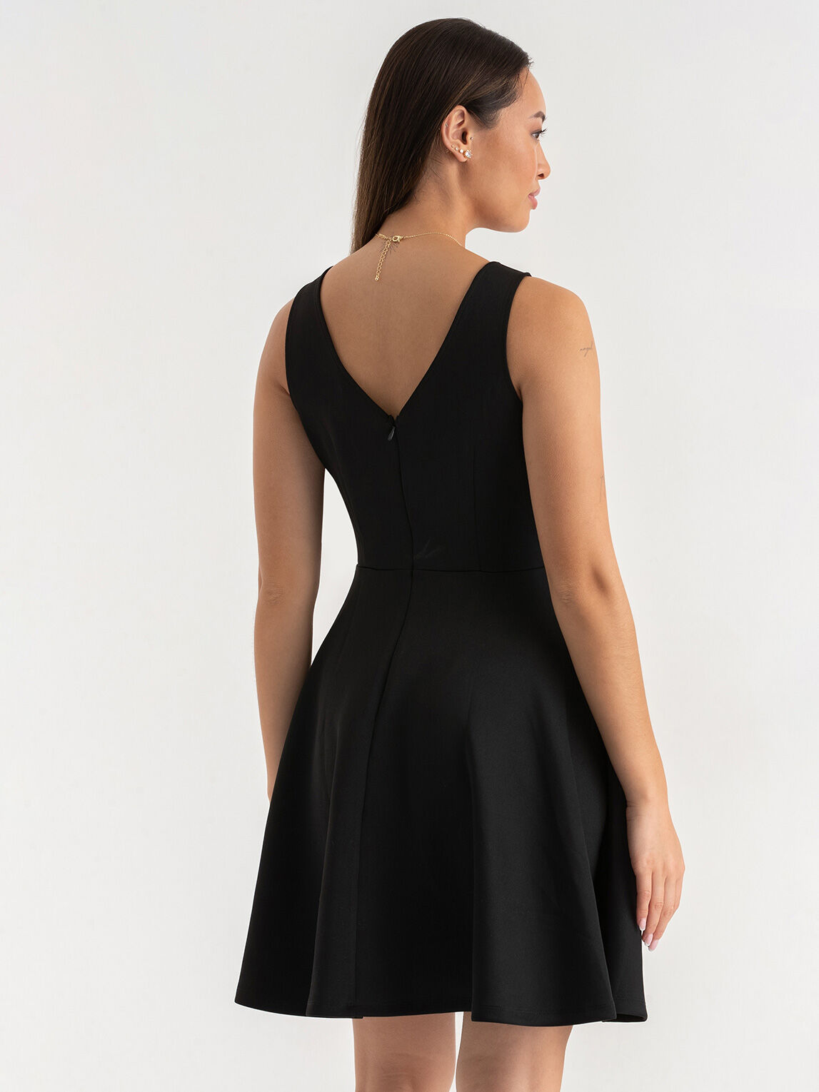 Black sheath dress with pockets discount