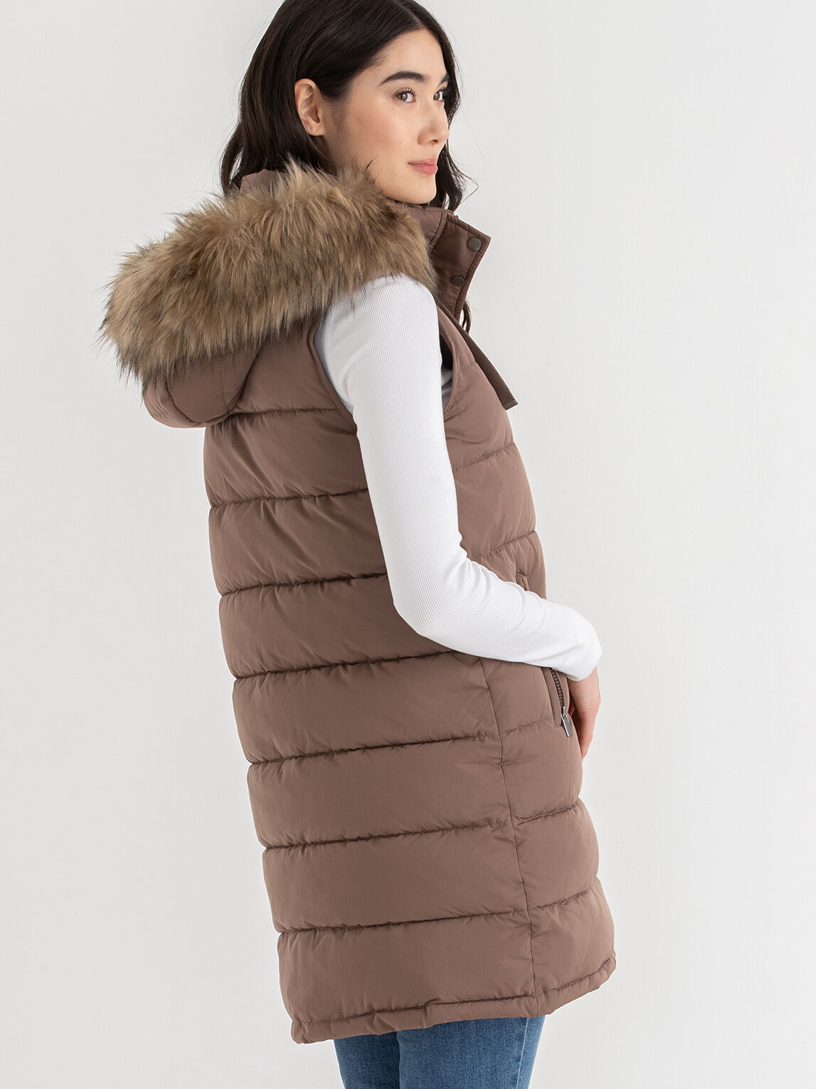 Long puffer vest sale with fur hood
