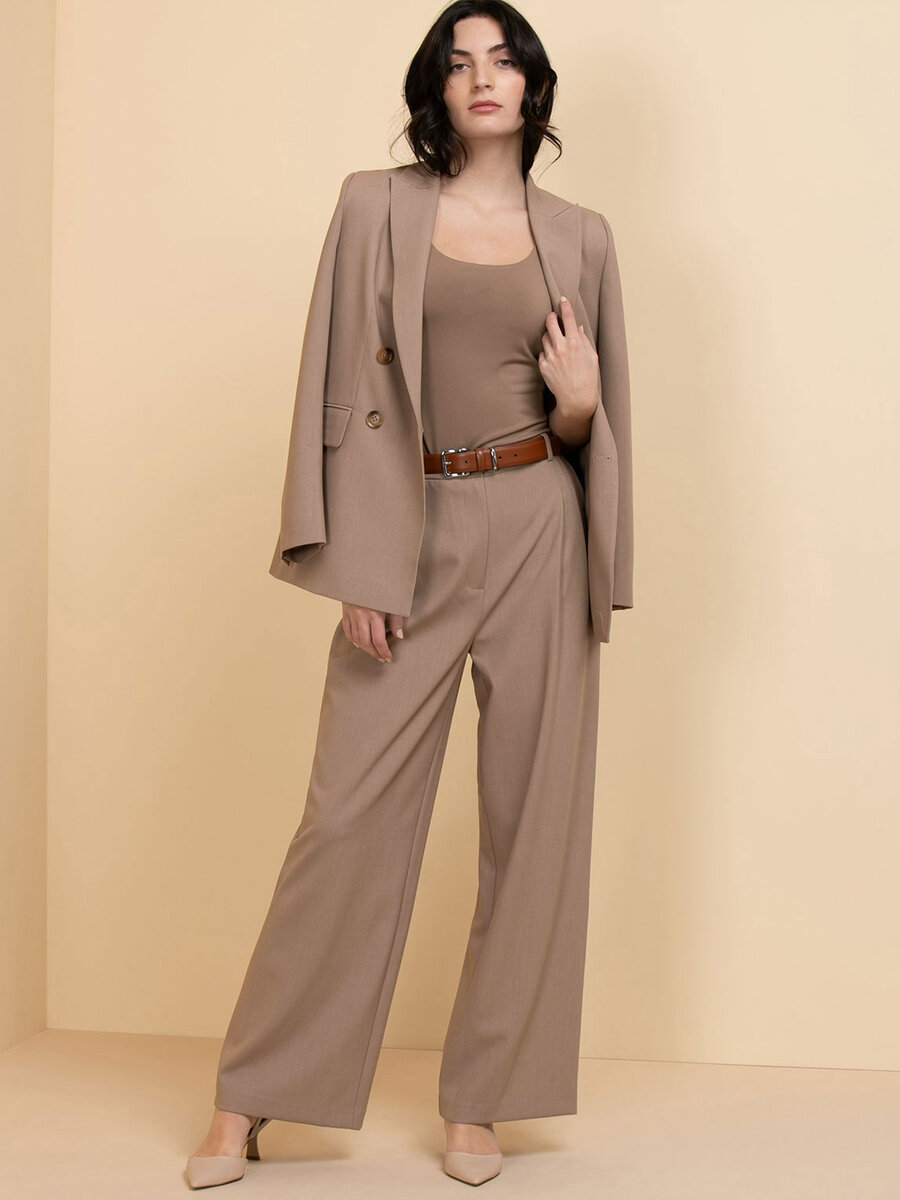 Maxwell Pleated Wide Leg Pant in Luxe Tailored