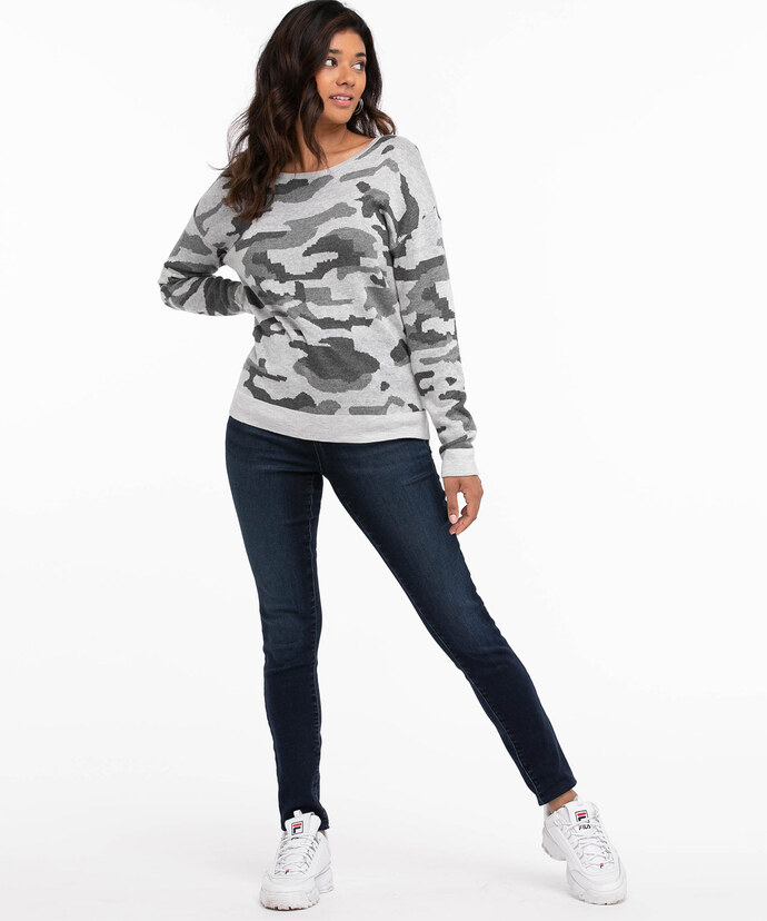 Long Sleeve Patterned Pullover Image 2