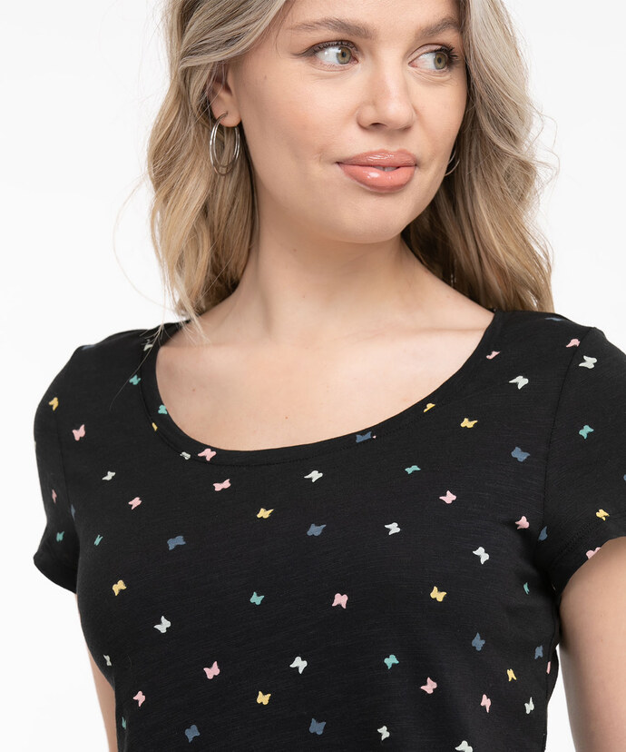 Scoop Neck Shirttail Graphic Tee Image 1