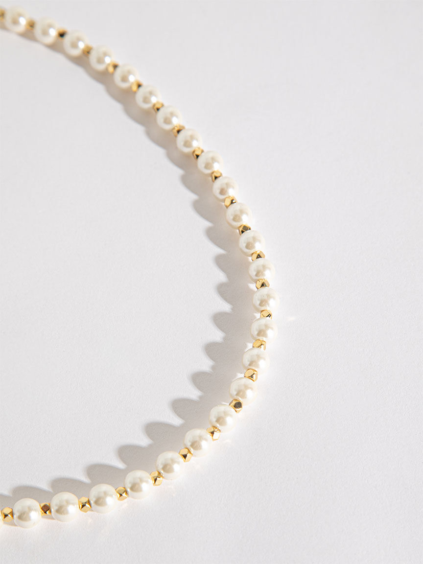 Classic pearl necklace sales
