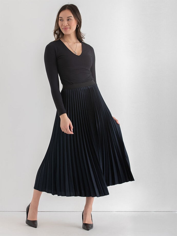 Pleated Midi Skirt Image 5