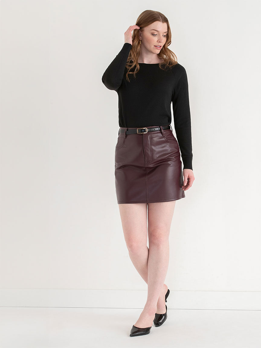 How to wear a faux leather mini skirt best sale