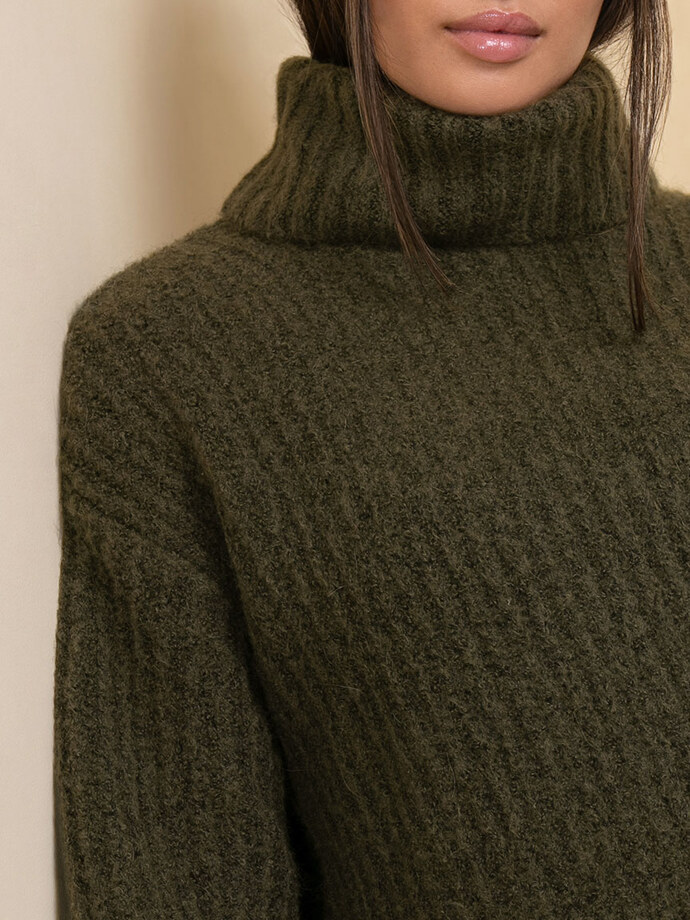 Wool-Blend Chunky Tunic Sweater Image 4