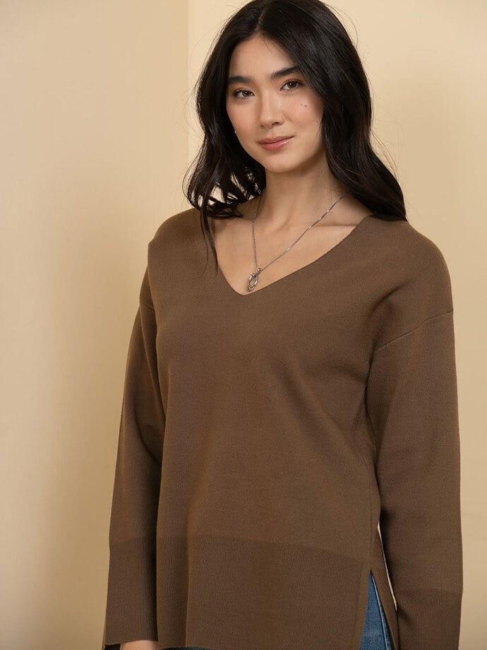 V-Neck Mid-Length Sweater Image 2