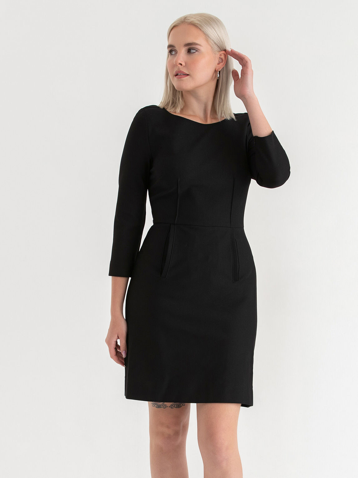 Straight line dresses with sleeves 2025