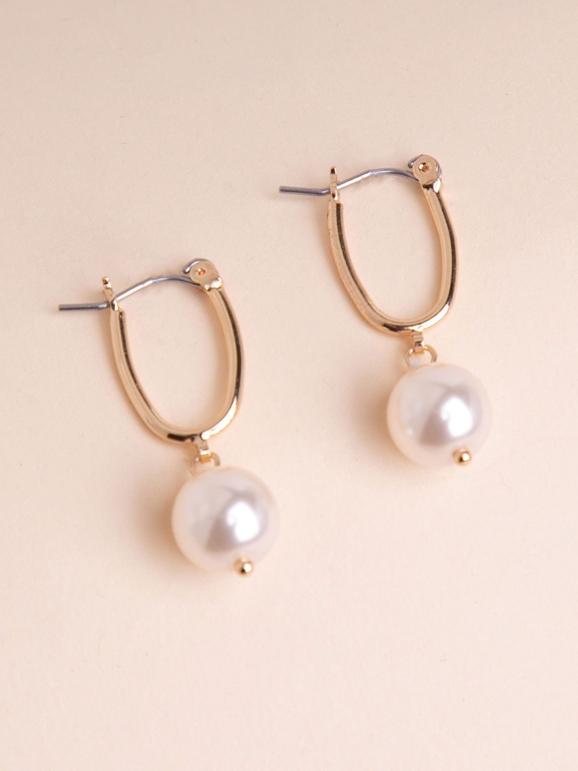 Classic pearl drop earrings deals