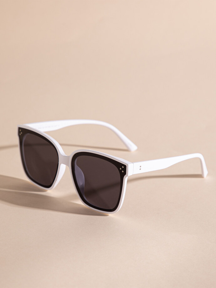White Wayfarer Style Sunglasses Image 2