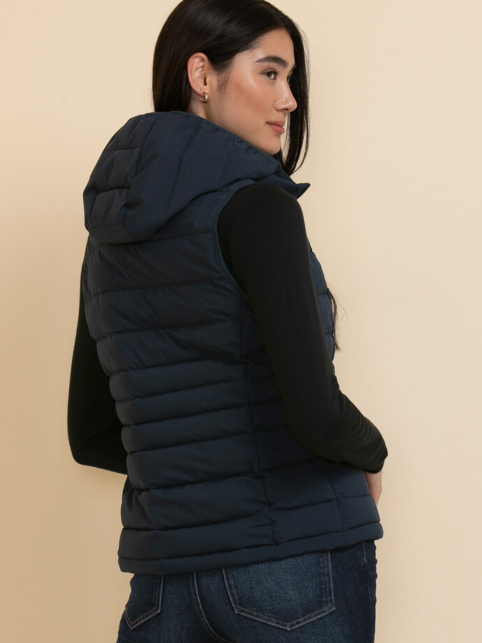 Peyton Packable Vest with Removable Hood Image 4