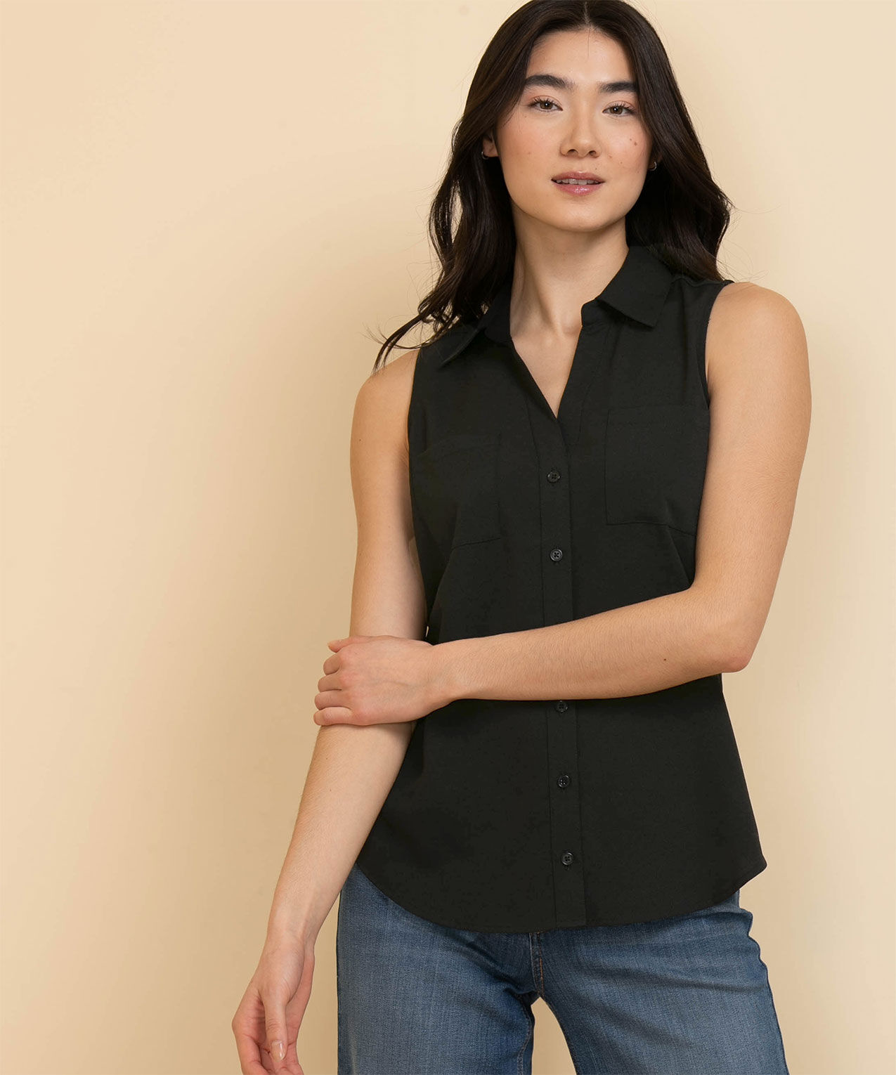 Black sleeveless collared shirt hotsell