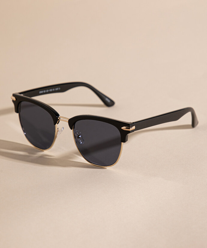 Black Wayfarer Frame Sunglasses Image 2