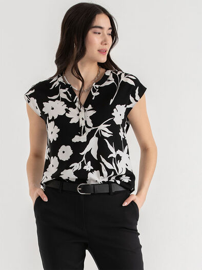 Linny Extend Sleeve Henley , Black and White Floral Linny Extend Sleeve Henley , Black and White Floral