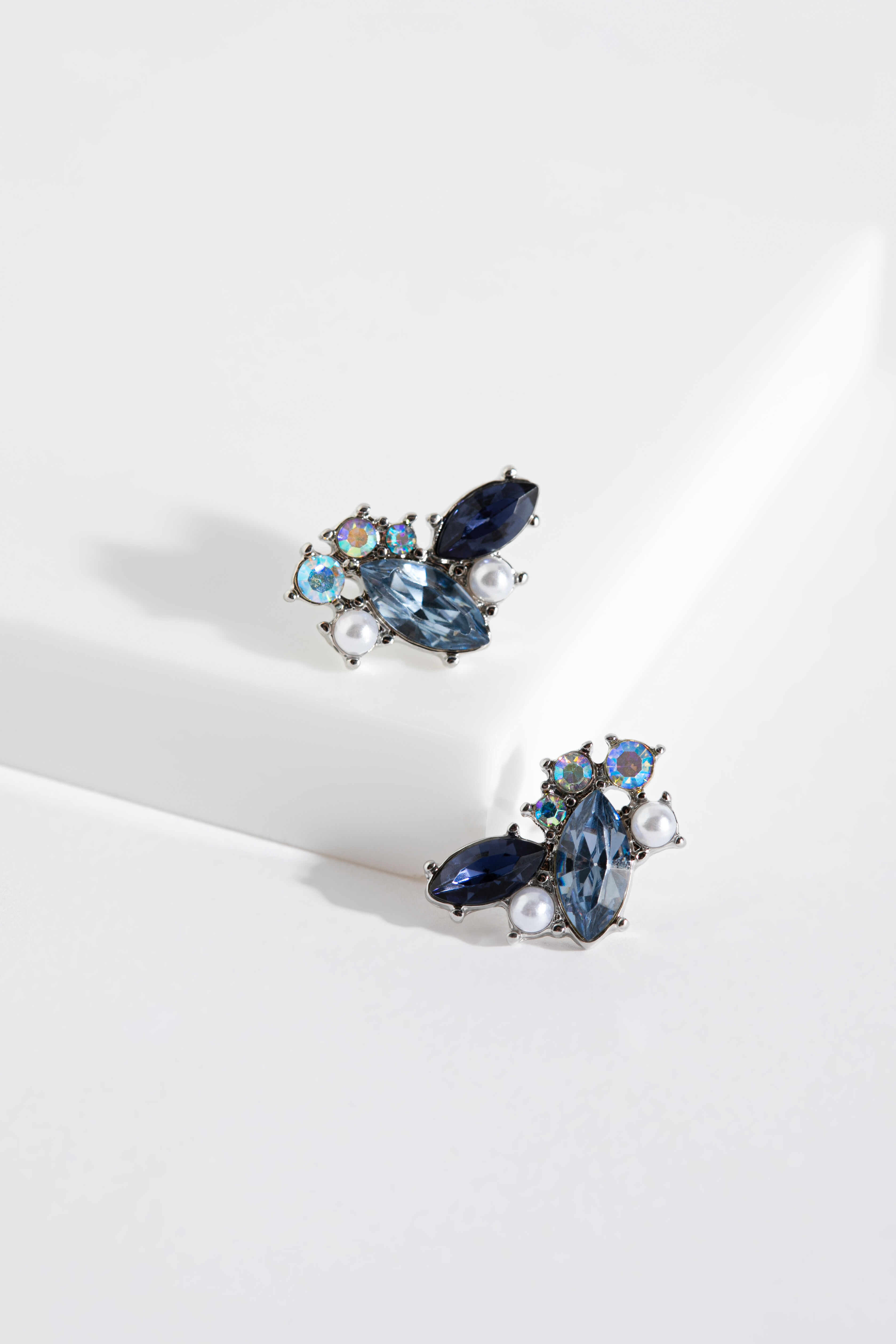 Glass stone earrings 2025