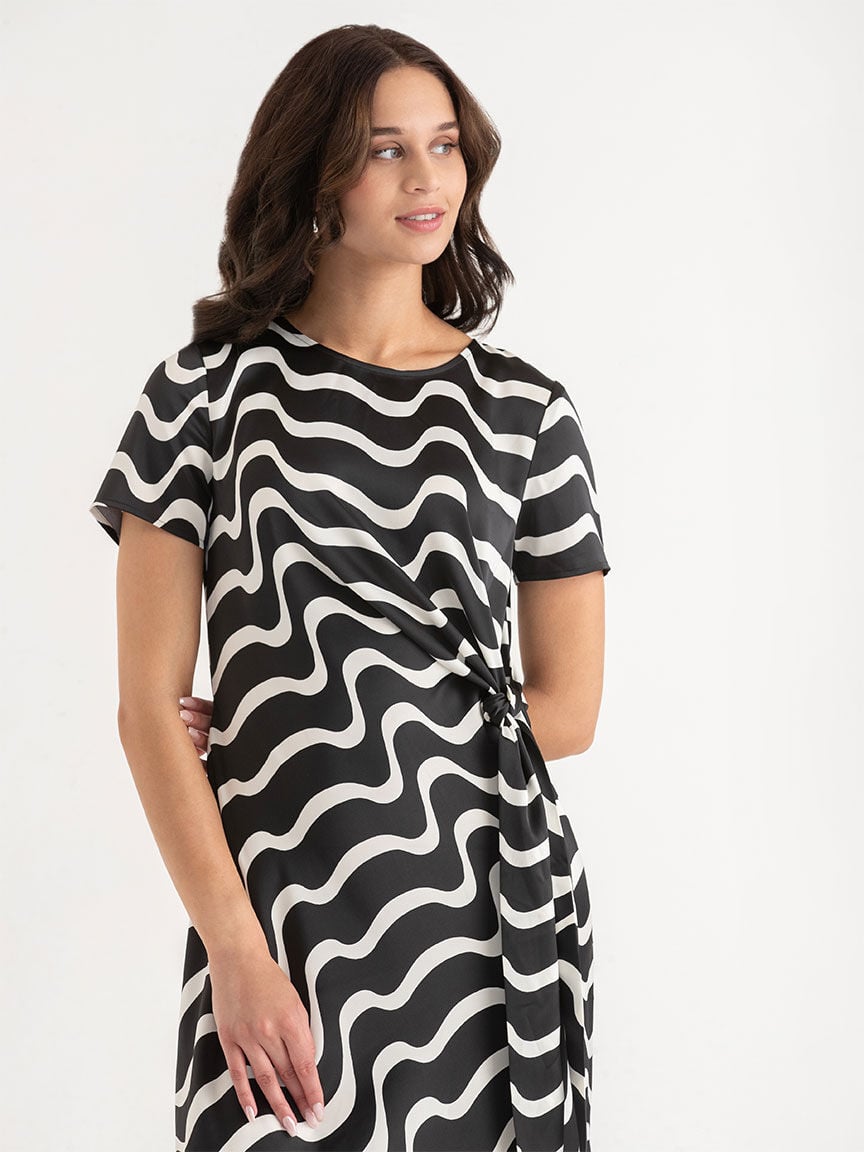 Short sleeve tie front dress discount
