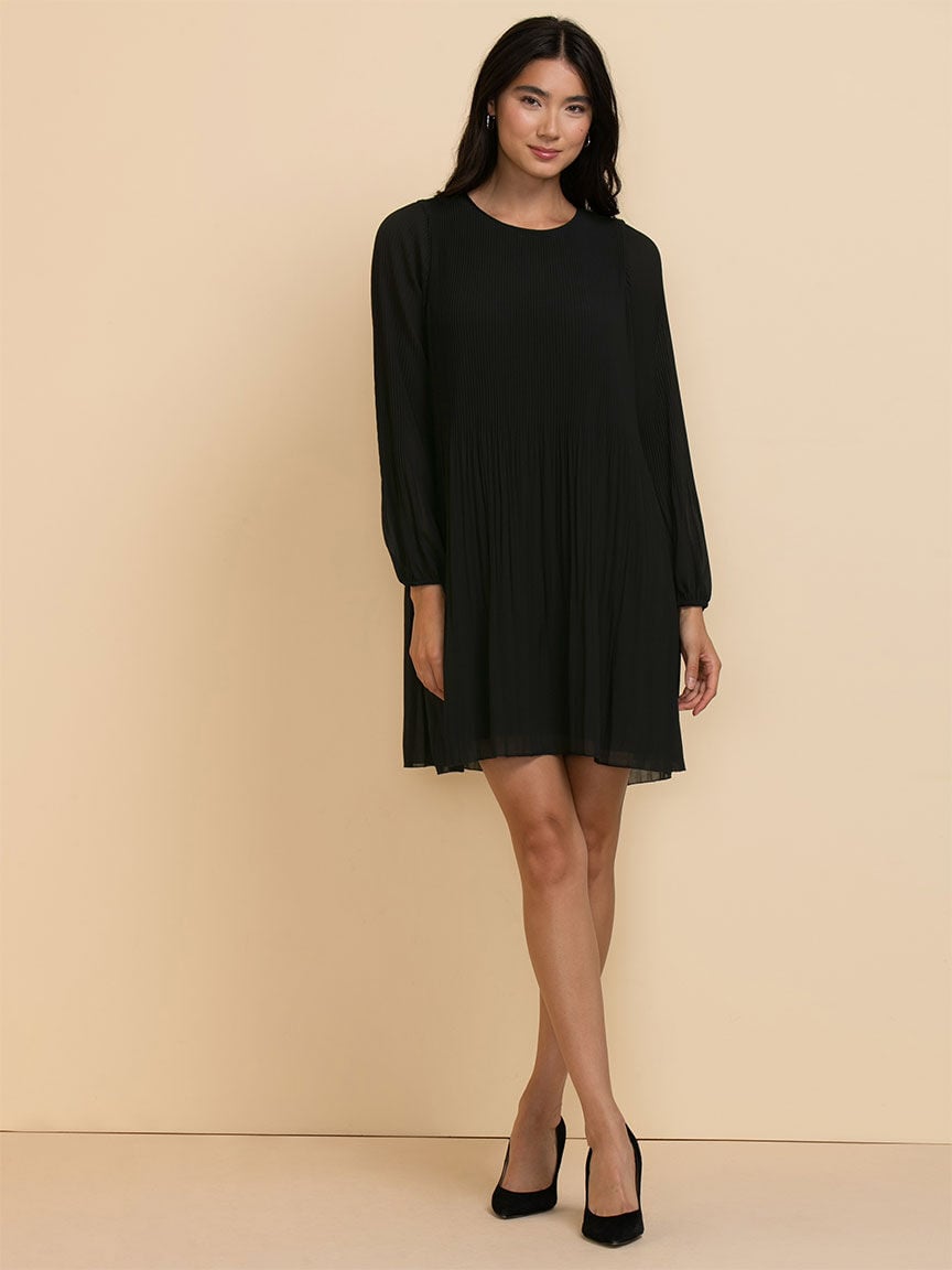 Pleated knee 2025 length dress