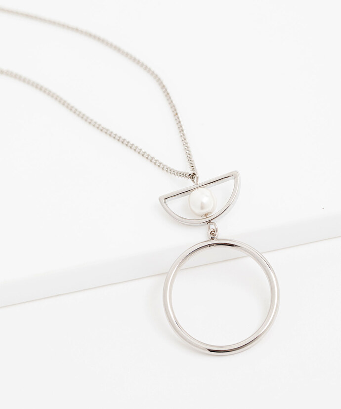 Circle & Pearl Pendant Necklace Image 1