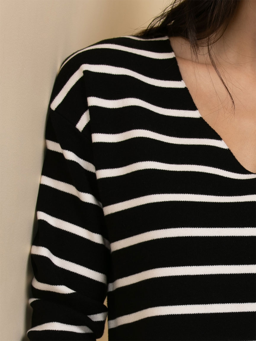 V-Neck Mid-Length Sweater