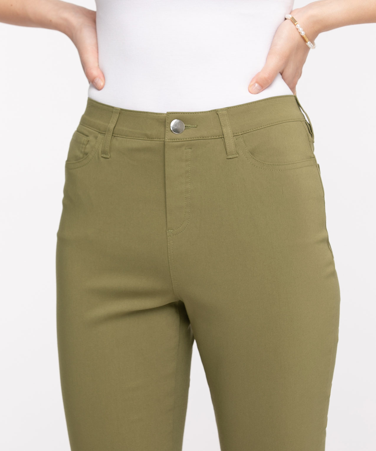 Microtwill Pull-On Crop Pant