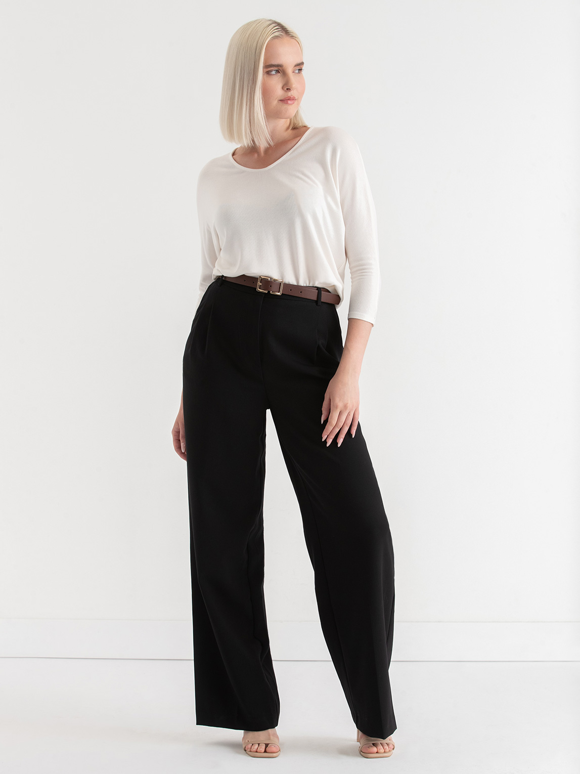 Easy V-Neck Hacci Knit Top