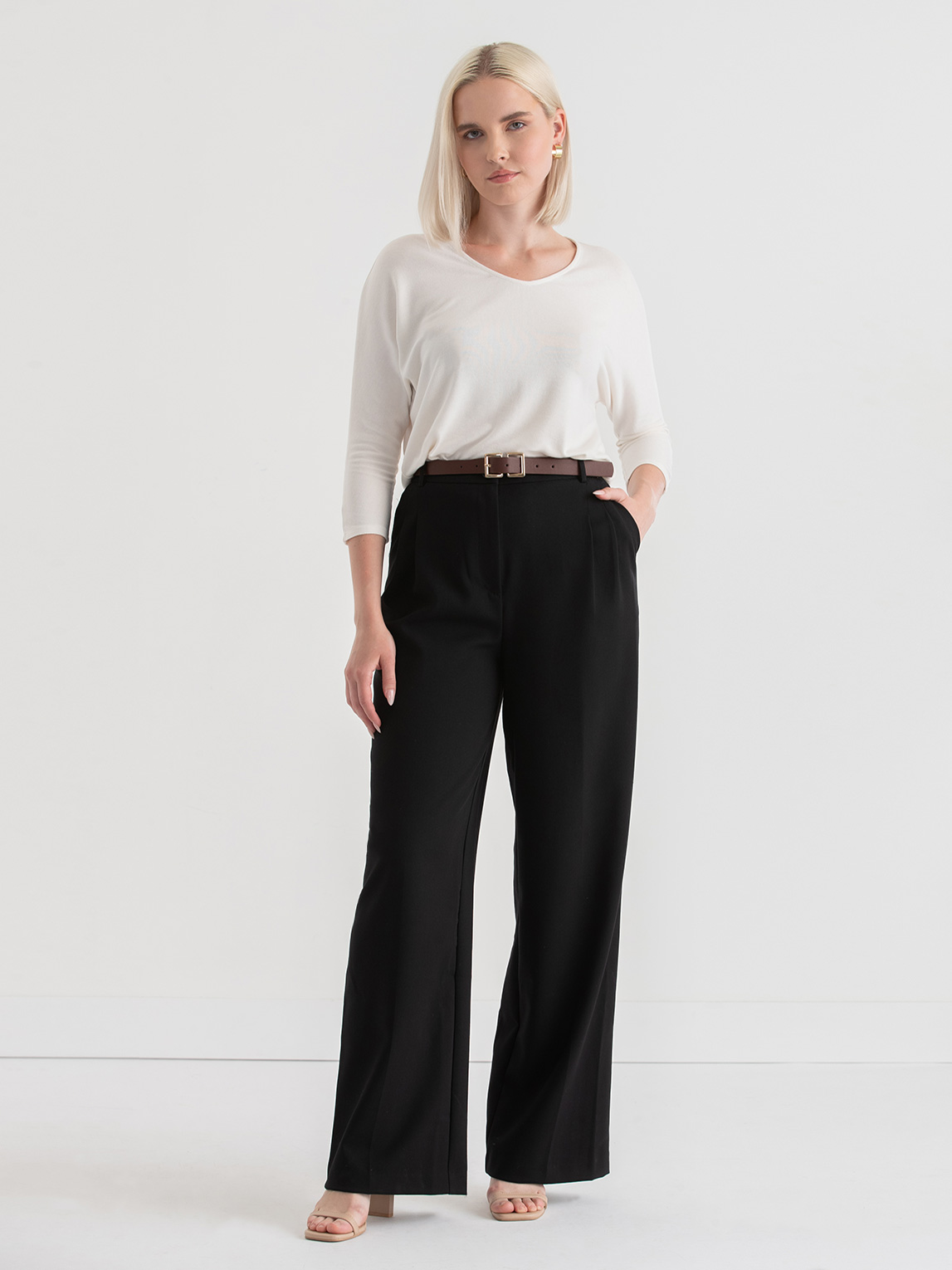 Easy V-Neck Hacci Knit Top